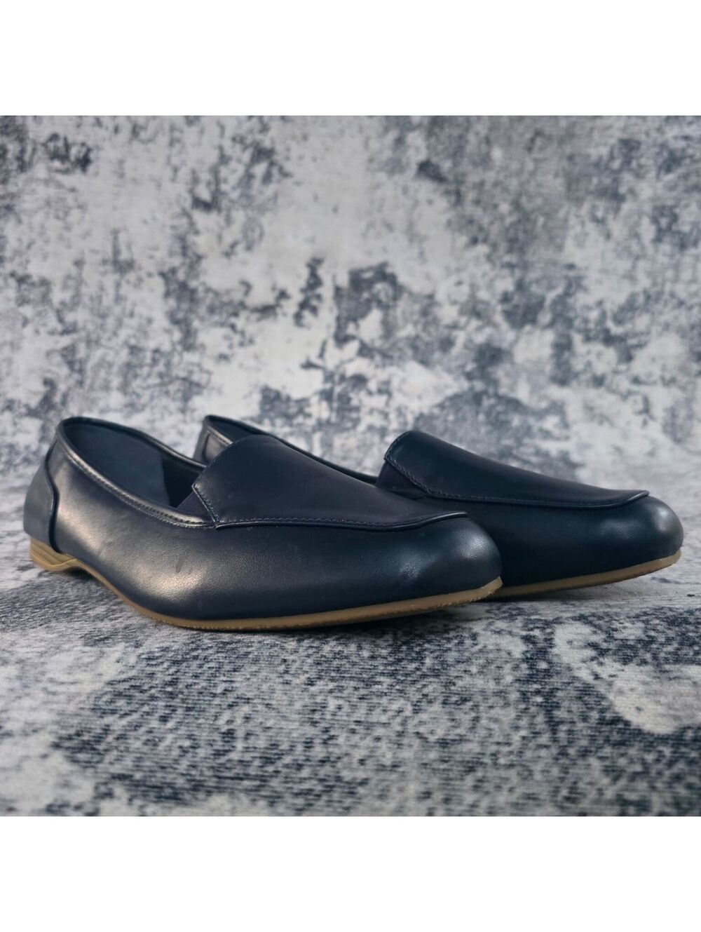 Wmn's 10 Classique Navy loafers